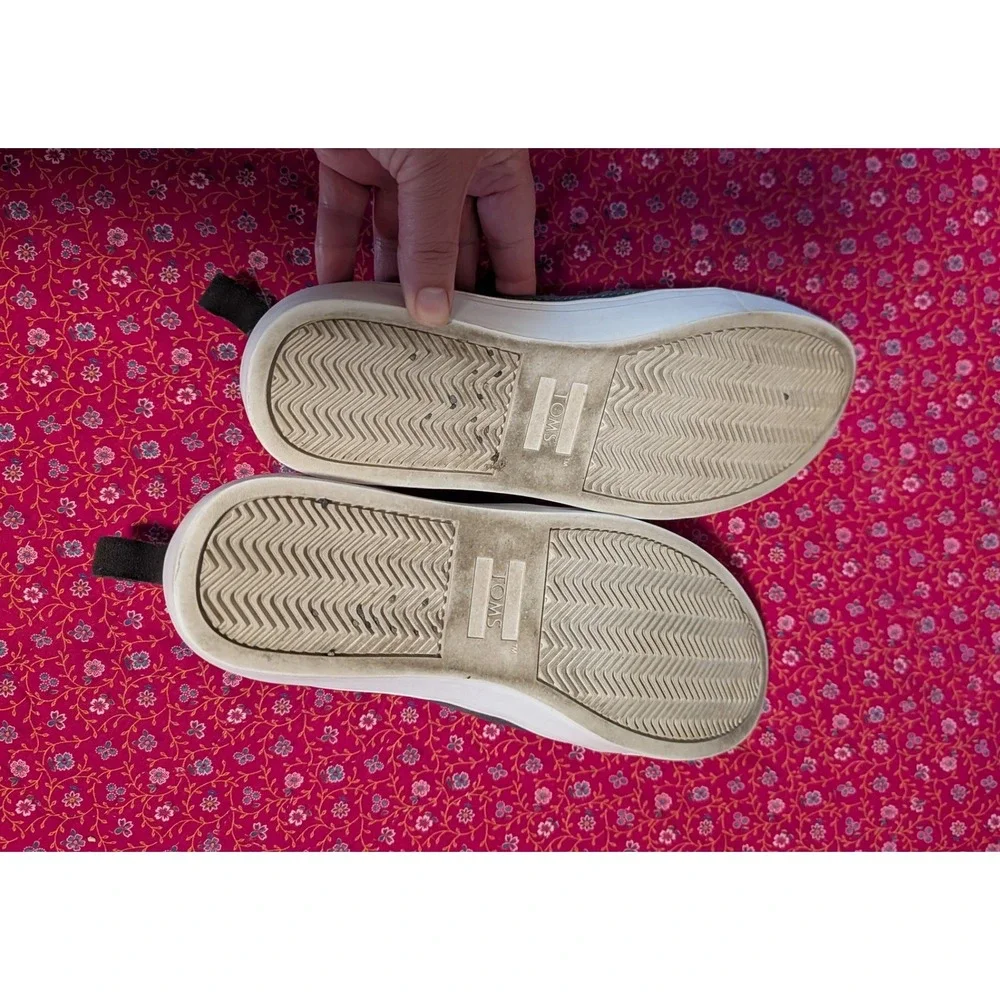 Toms grey suede